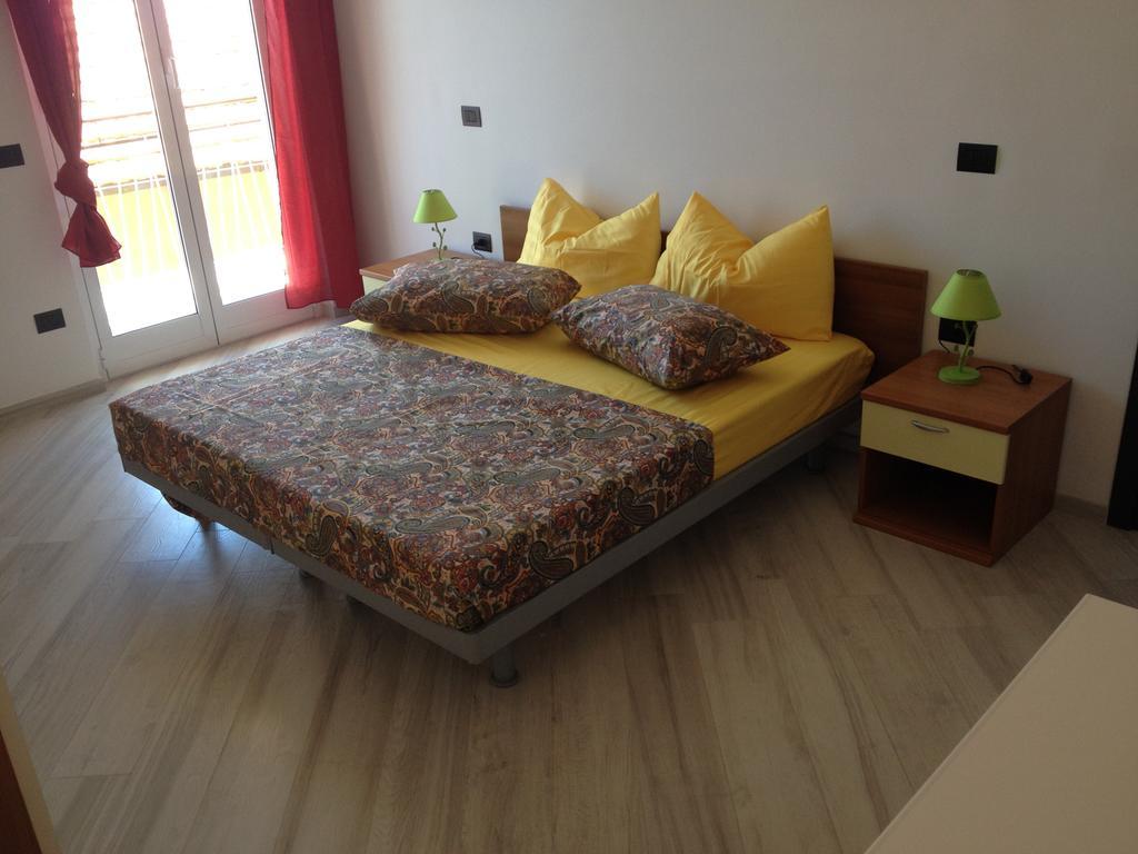 Best Lavagna Apartment Szoba fotó